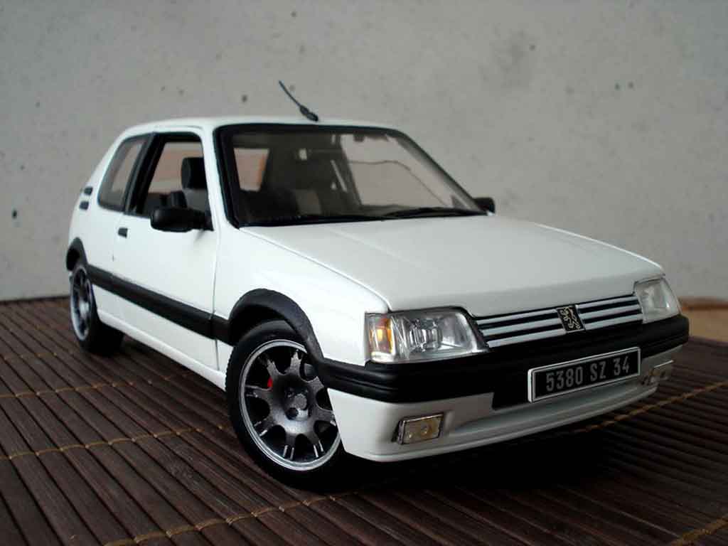 Peugeot 205 GTI 1/18 Solido GTI bianco jantes pts tuning modellino in miniatura