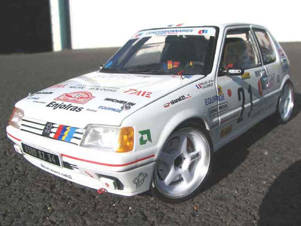 Peugeot 205 Rallye 1/18 Solido Rallye siglee pts tuning modellino in miniatura