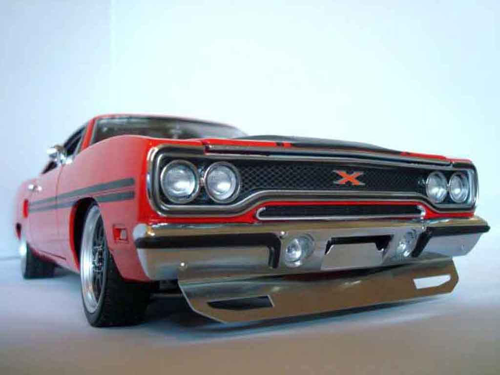 Plymouth GTX 1/18 GMP 426 hemi gtx in rallye red tuning modellino in miniatura