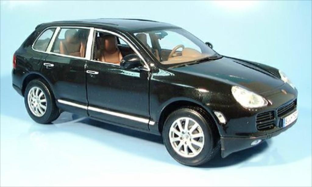 Porsche Cayenne 1/18 Maisto V6 metallico nero 2004 modellino in miniatura