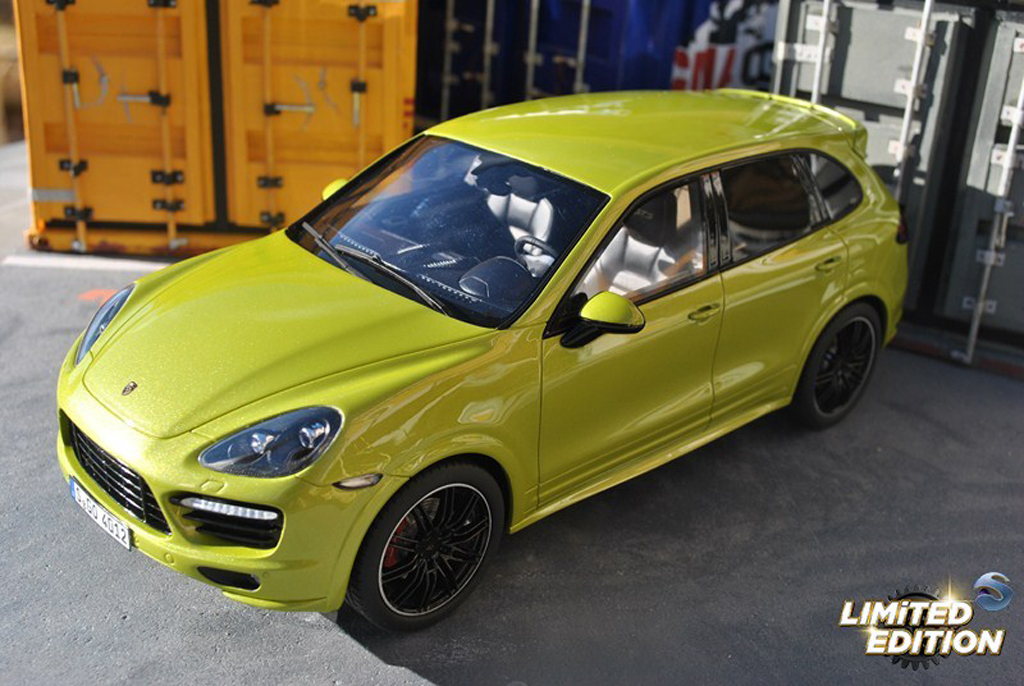 Porsche Cayenne GTS 1/18 GT Spirit GTS grun tuning modellino in miniatura