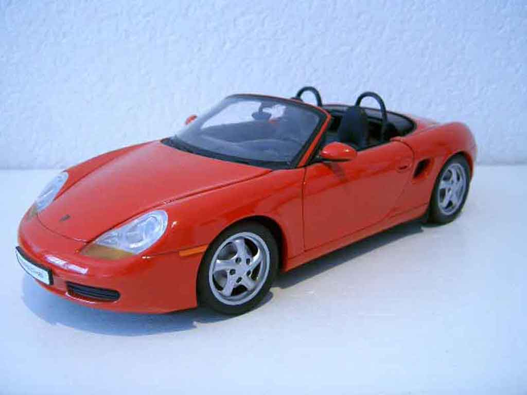 Porsche Boxster 1/18 Ut Models 987 rosso modellino in miniatura