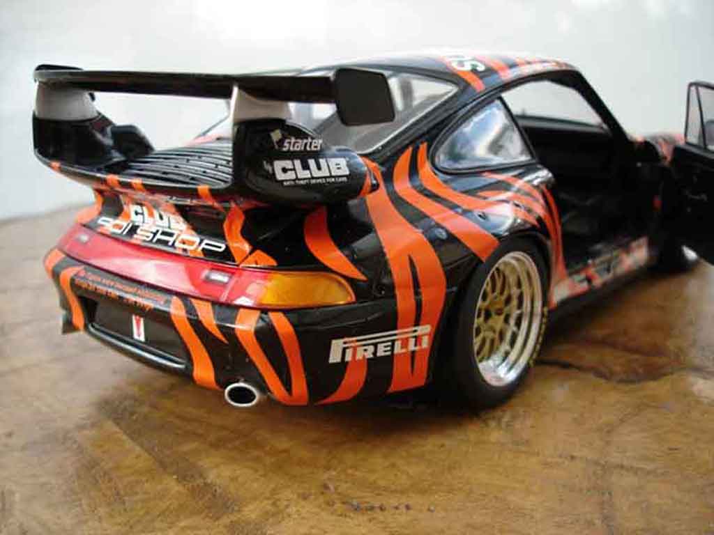 Porsche 993 GT2 1/18 Ut Models GT2 evo superflo #24 modellino in miniatura