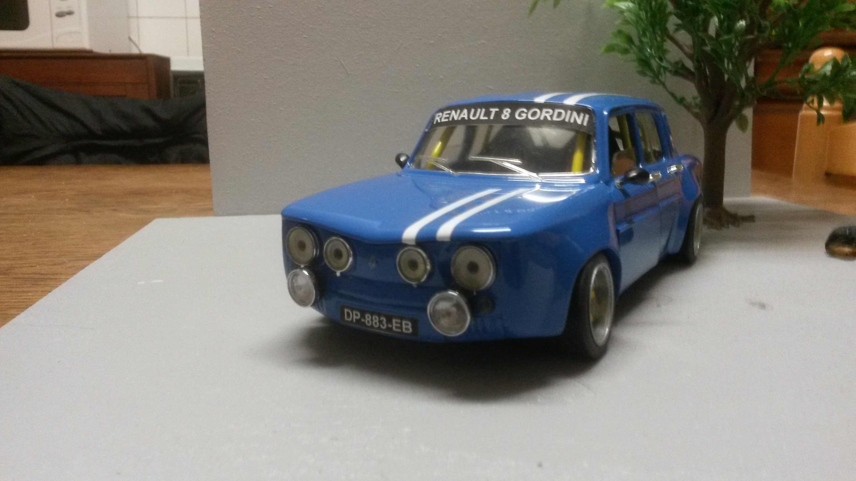Renault 8 Gordini 1/18 Burago Gordini blu kit large groupe A tuning modellino in miniatura
