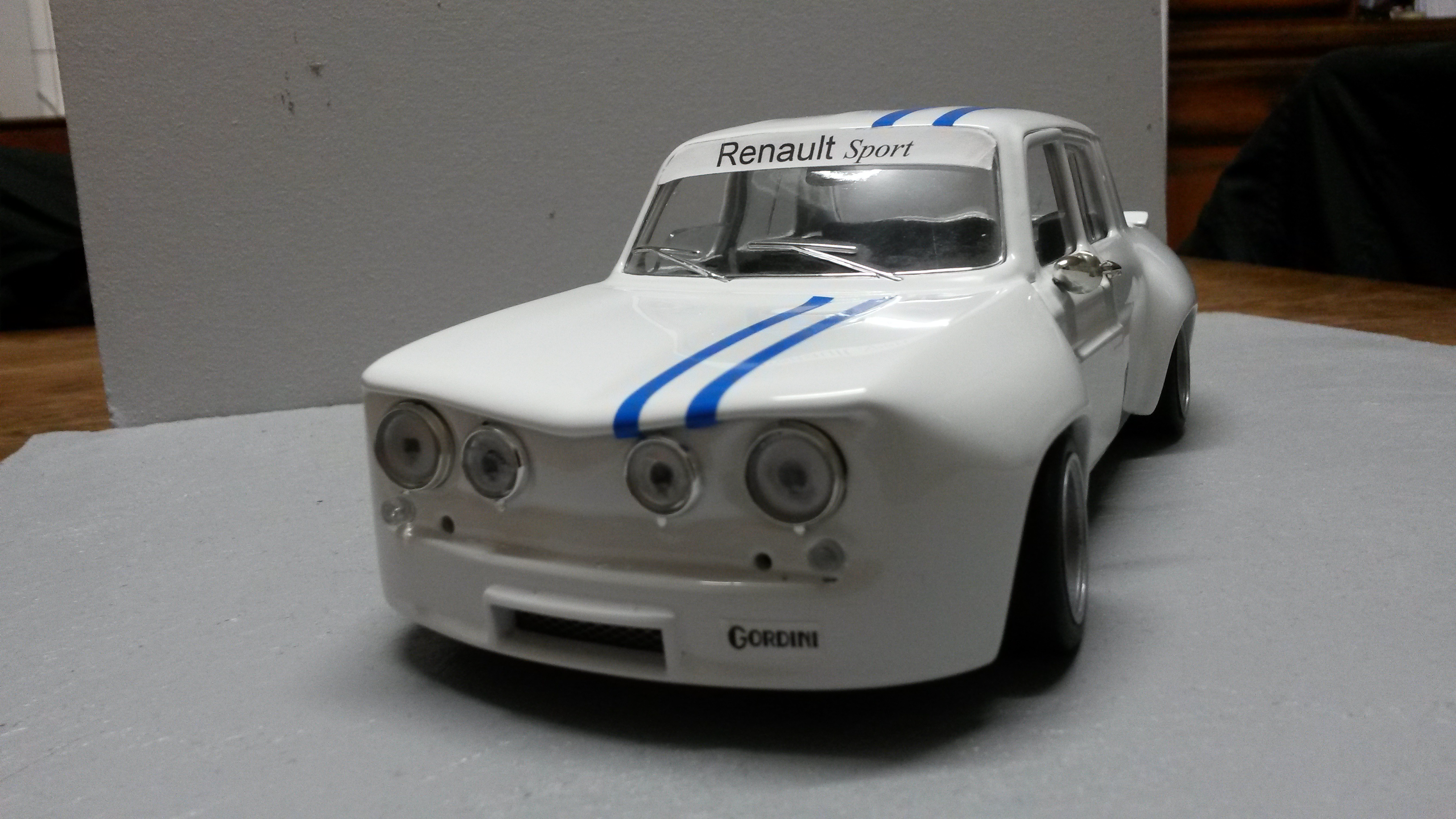 Renault 8 Gordini 1/18 Solido Gordini kit large groupe A bianco bandes blus tuning modellino in miniatura