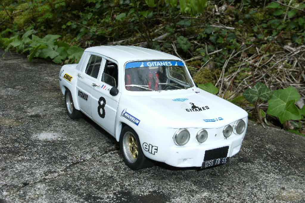 Renault 8 Gordini 1/18 Solido Gordini bianco jantes larges et kit carrosserie dinacar