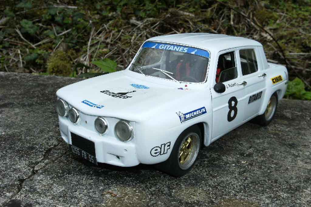 Renault 8 Gordini 1/18 Solido Gordini bianco jantes larges et kit carrosserie dinacar tuning modellino in miniatura