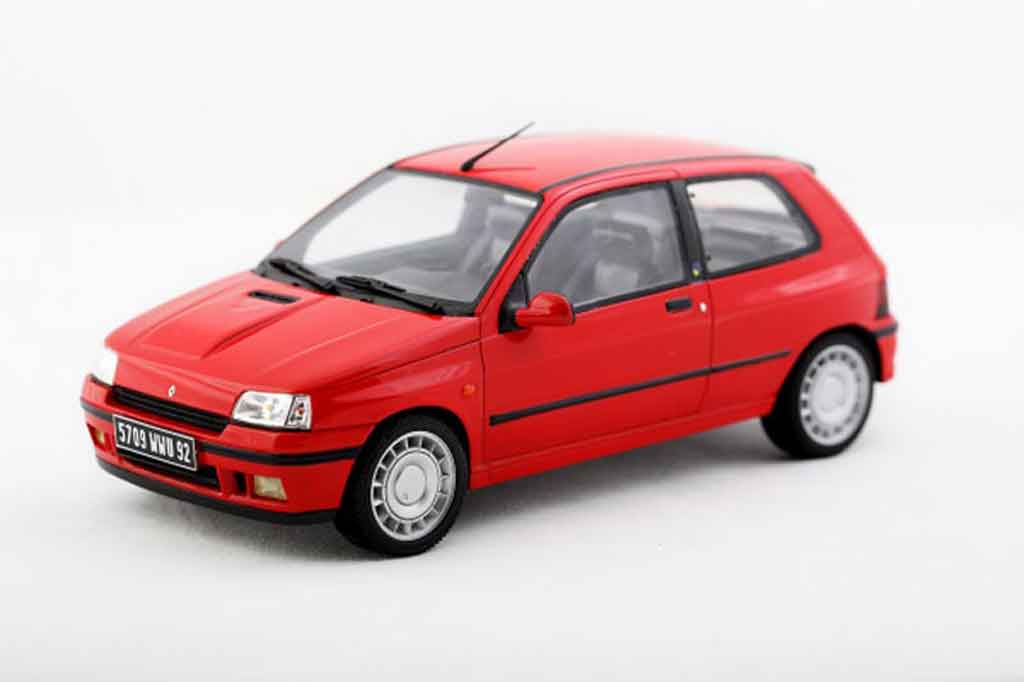 Renault Clio 16S 1/18 Ottomobile 16S 1991 rosso modellino in miniatura