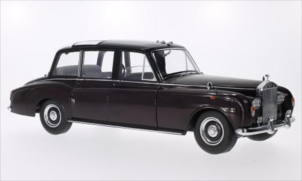 Rolls Royce Phantom 1/18 CMF VI Queen Version rosso/nero RHD modellino in miniatura