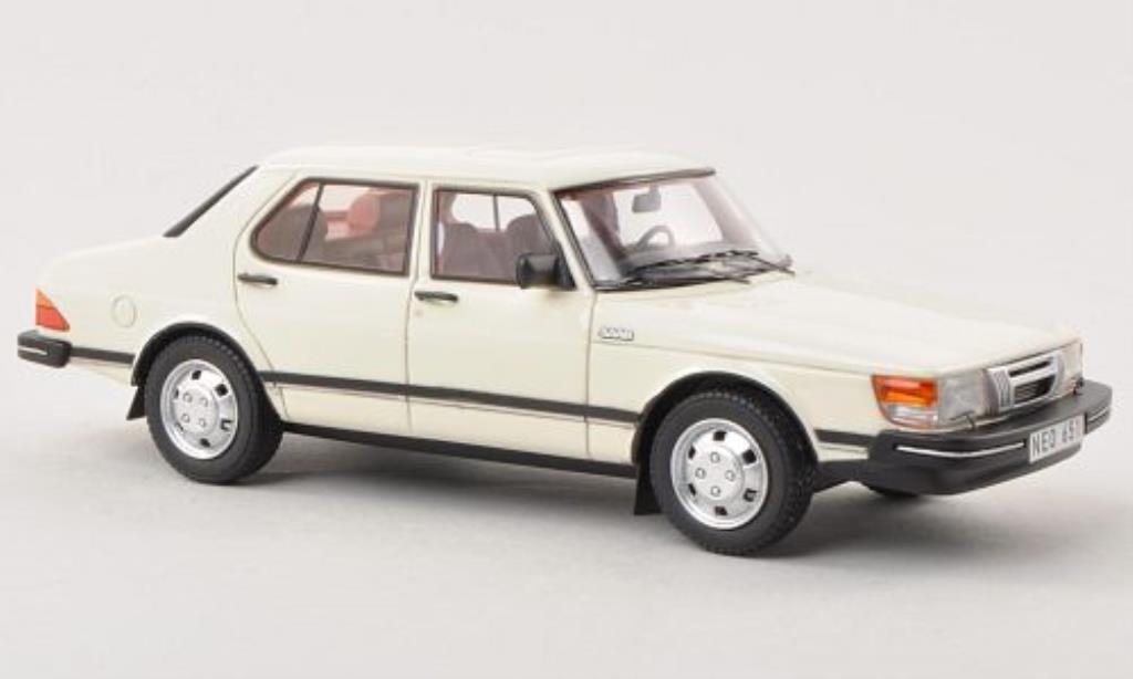 Saab 900 1/43 Neo GLi bianco 4-Turer 1981 modellino in miniatura