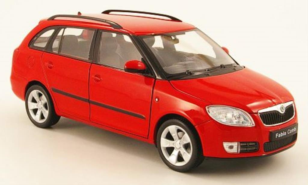 Skoda Fabia II 1/24 Welly II Combi rosso modellino in miniatura