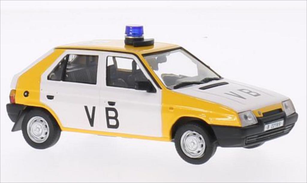 Skoda Favorit 1/43 Abrex 136L VB vyroci Sametove revoluce giallo/bianco modellino in miniatura