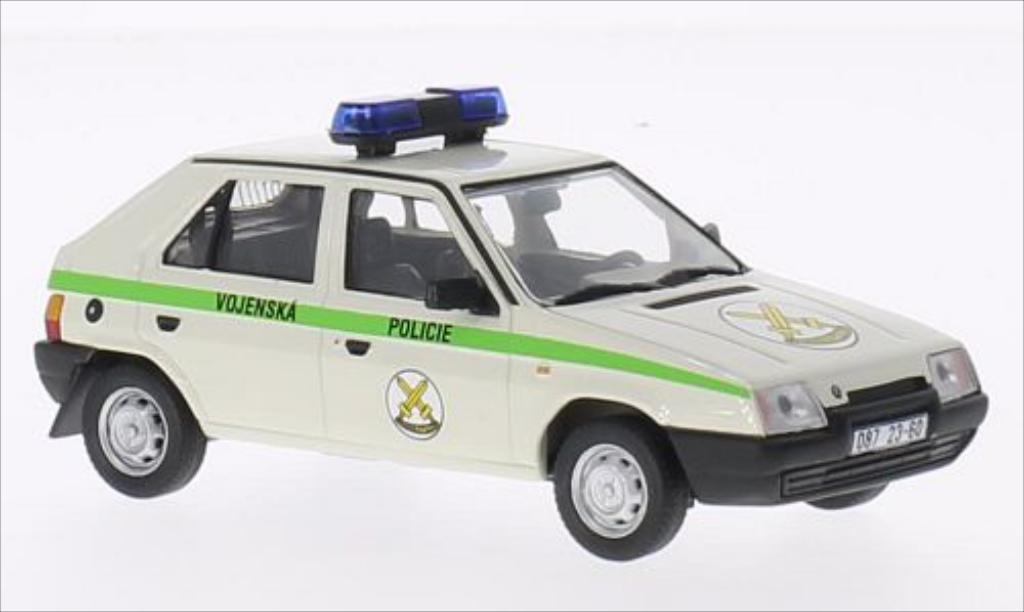 Skoda Favorit 1/43 Abrex Vojenska Policie 1994 Hlavni velitelstvi RZ 087 1987 modellino in miniatura