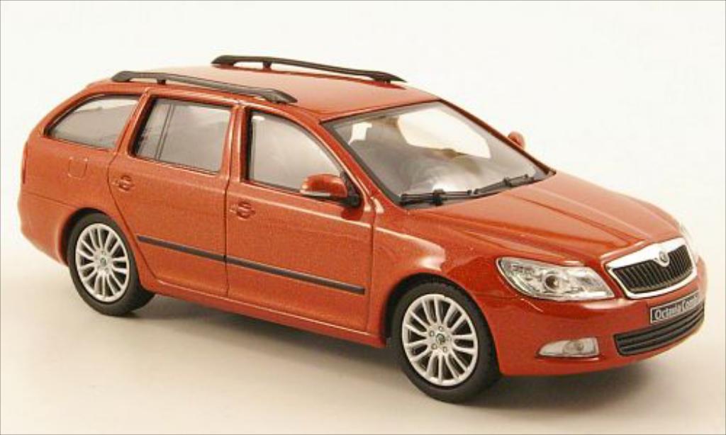 Skoda Octavia Combi 1/43 Abrex Combi metallico orange Avia modellino in miniatura