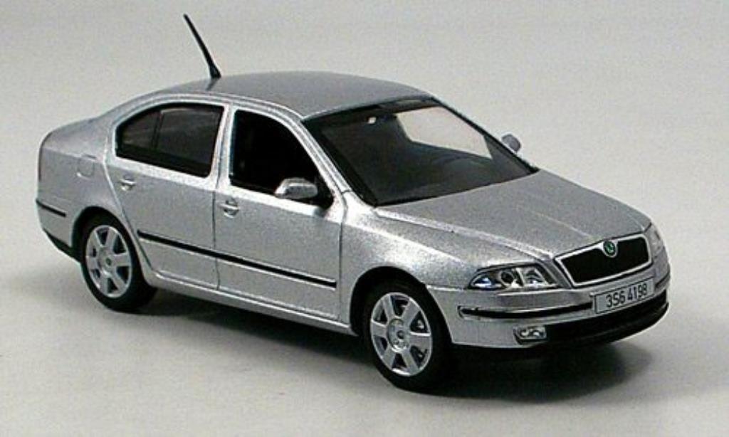 Skoda Octavia 1/43 Norev II Limousine 2006 modellino in miniatura