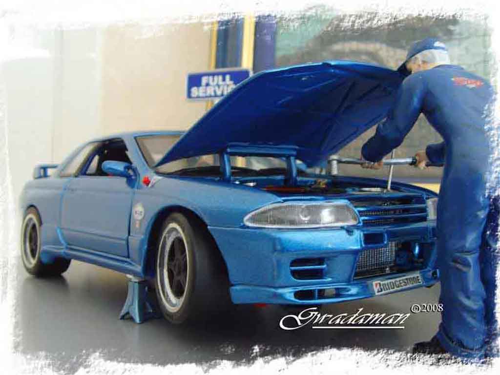 Nissan Skyline R32 1/18 Autoart R32 drag run tuning modellino in miniatura