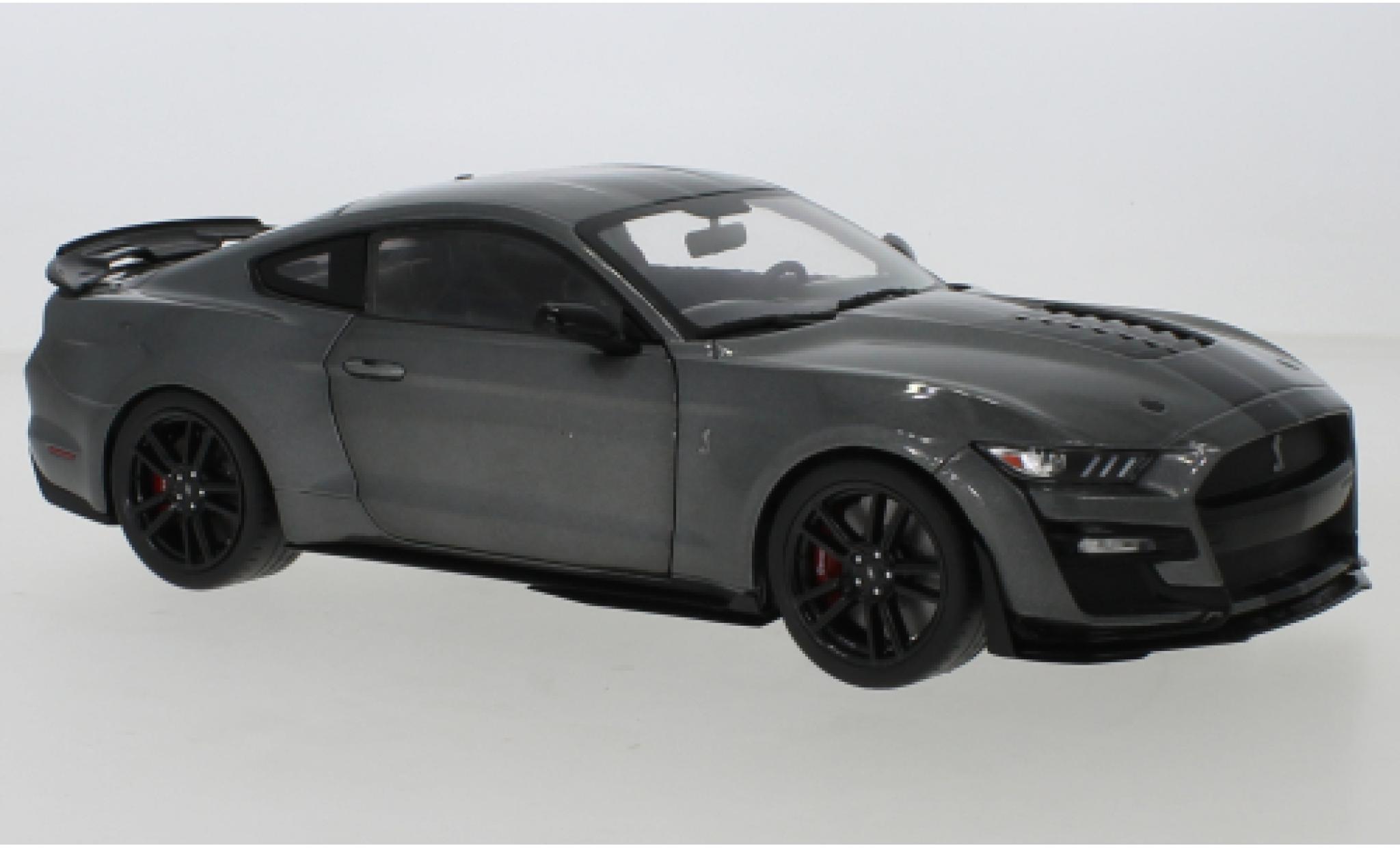Ford Mustang 1/18 Solido Shelby GT 500 metallico grigio/nero 2020 modellino in miniatura