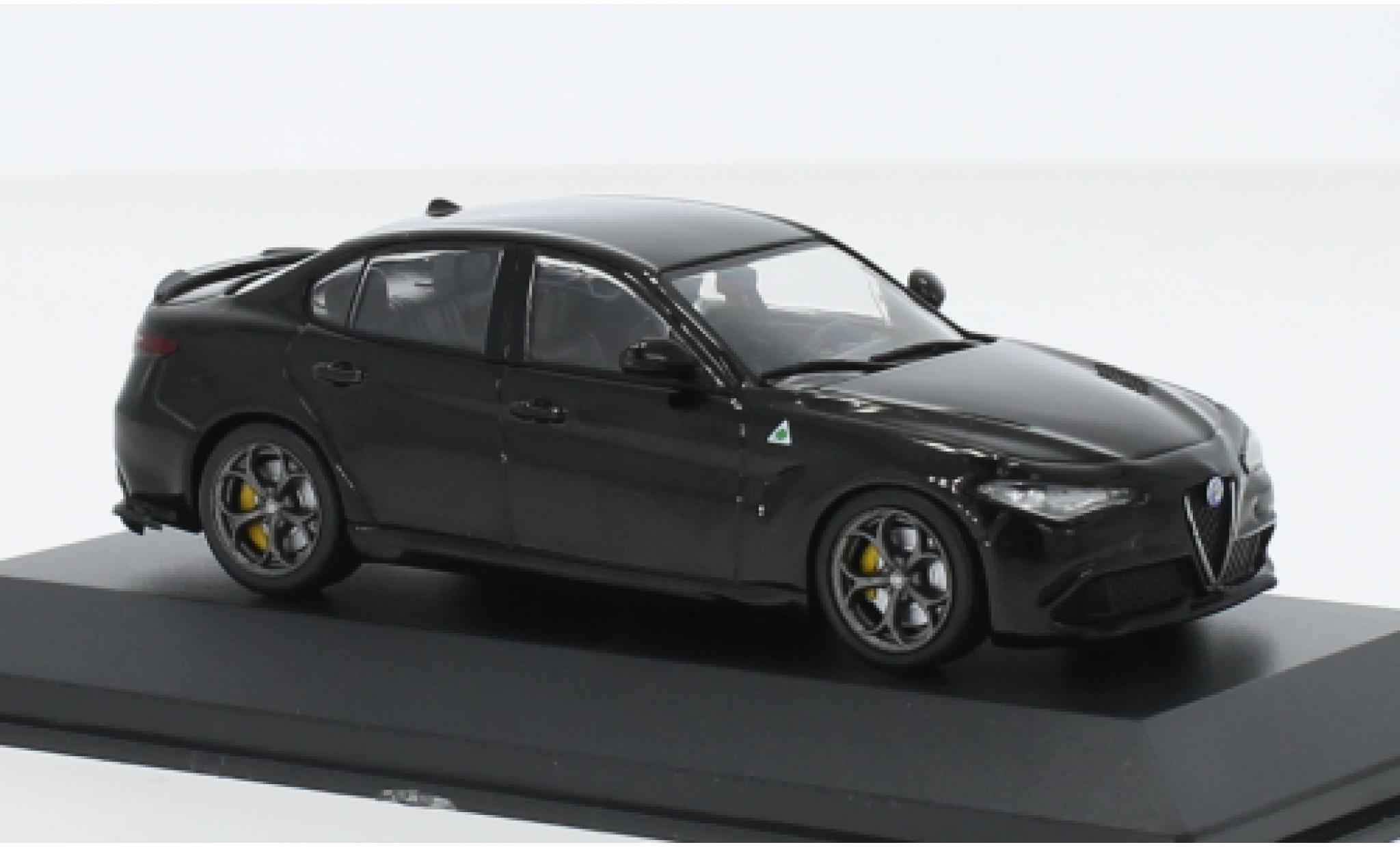 Alfa Romeo Giulia 1/43 Solido Quadrifoglio nero modellino in miniatura