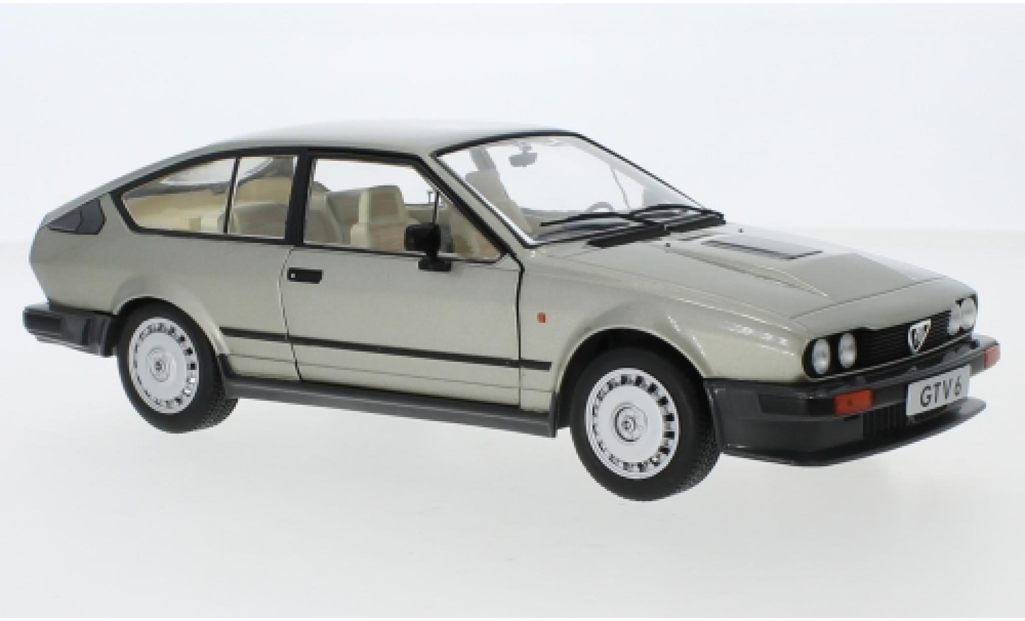 Alfa Romeo GT 1/18 Solido V6 metallico beige 1984 modellino in miniatura