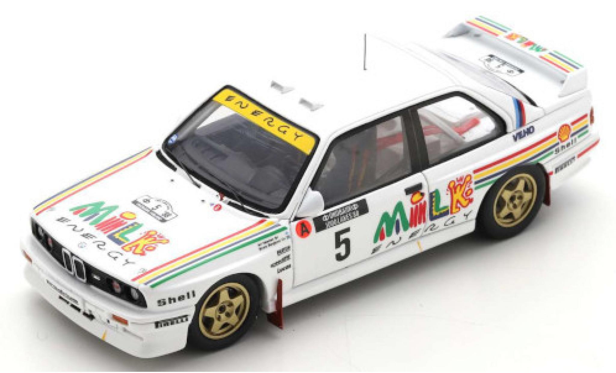 Bmw M3 1/43 Spark (E30) No.5 Prodrive Milk Energy Rallye WM Rallye Finnland 1988 A.Vatanen/B.Berglund modellino in miniatura