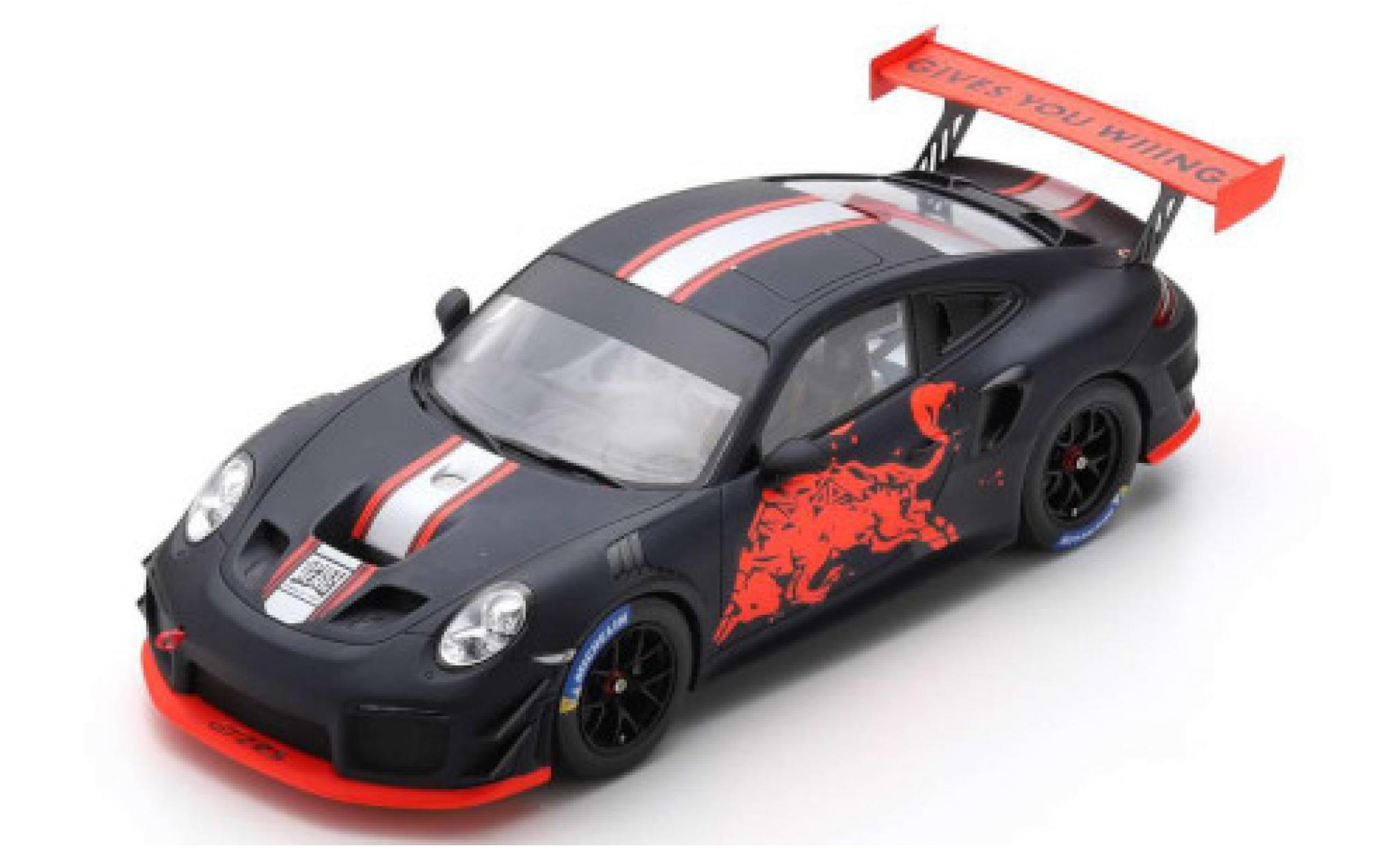 Aston Martin V8 Vantage GT2 1/18 Spark Porsche GT2 RS Clubsport matt-nero/Dekor Red Bull 2019 modellino in miniatura