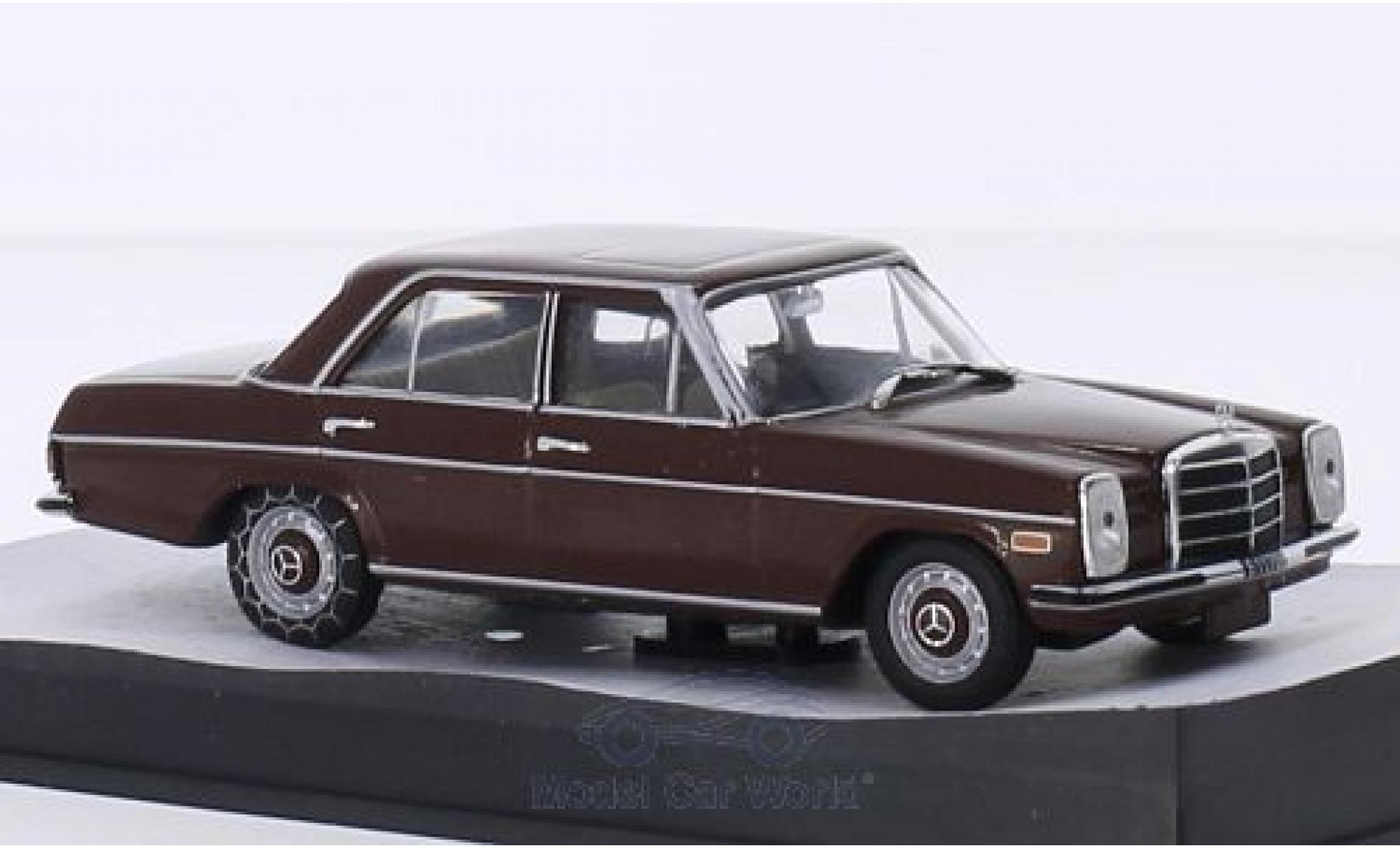 Mercedes 200 1/43 SpecialC D/8 (W114) marroneee James Bond 007 In tödlicher Mission ohne Vitrine modellino in miniatura