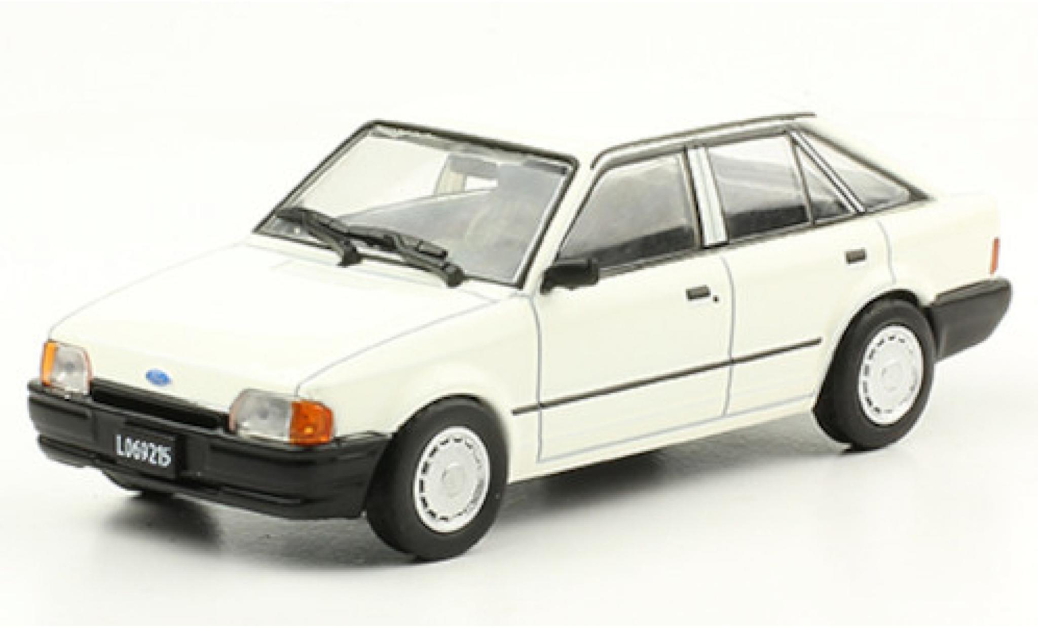 Ford Escort 1/43 SpecialC GL bianco 1988 modellino in miniatura