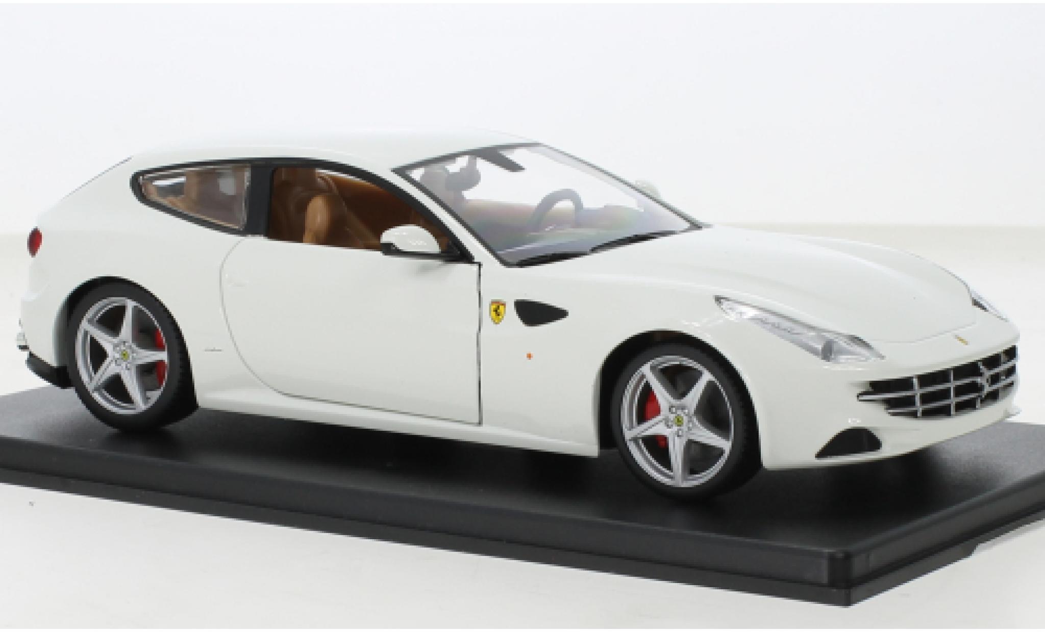 Ferrari FF 1/24 SpecialC bianco 2011 modellino in miniatura