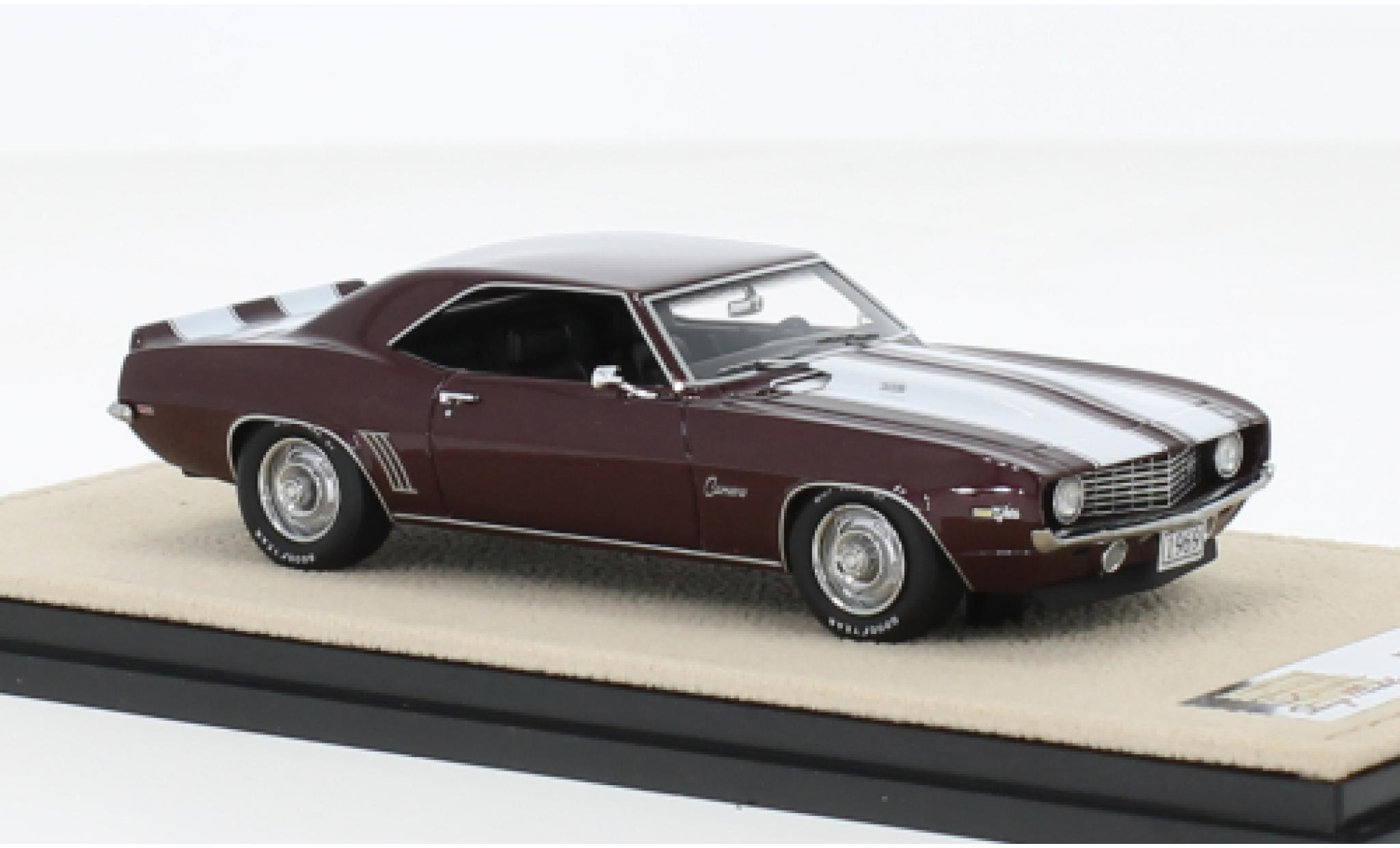 Chevrolet Camaro 1/43 Stamp Models Z28 metallise violett/bianco 1969 modellino in miniatura