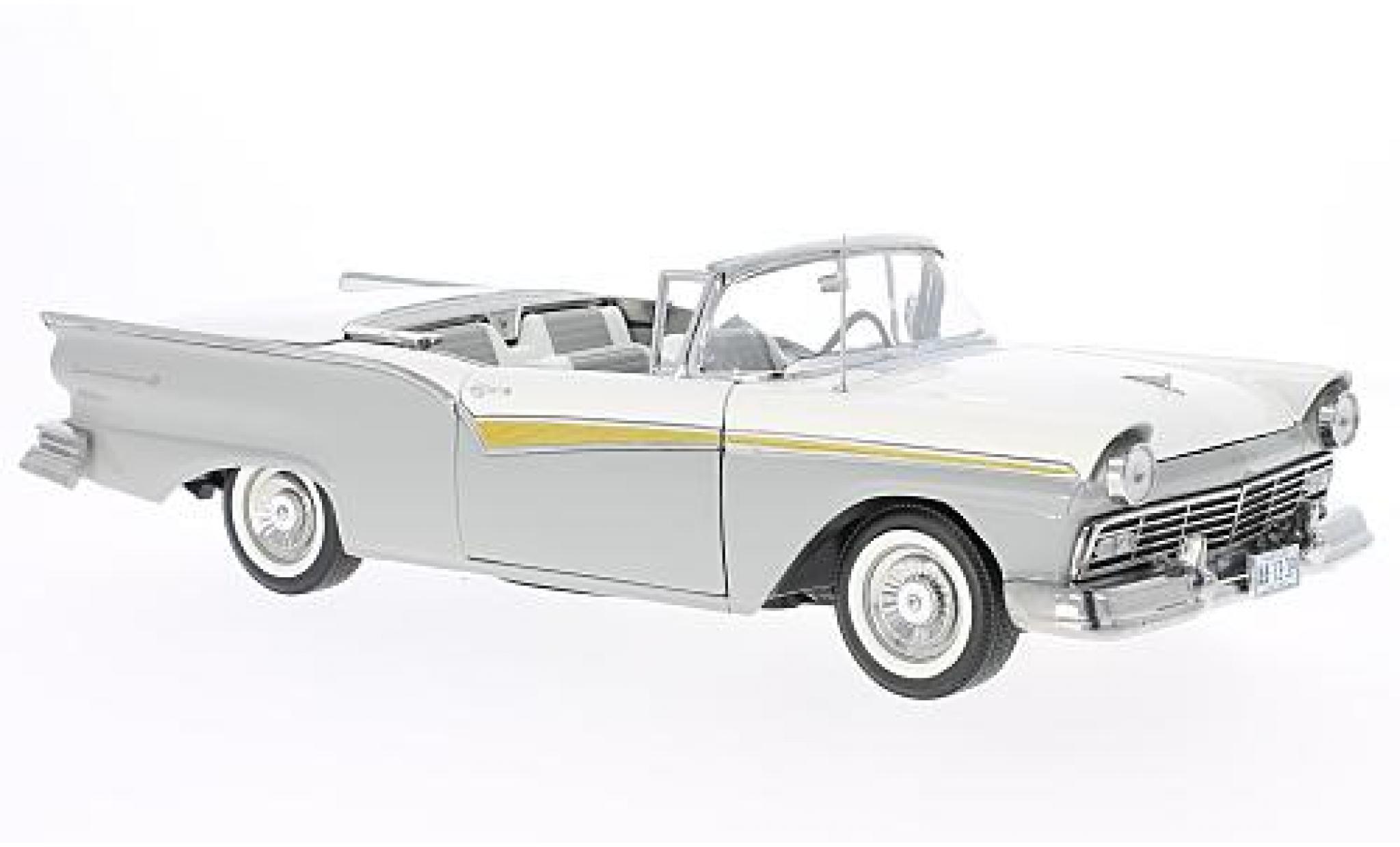 Ford Fairlane 1/18 Sun Star 500 Skyliner grigio/bianco 1957 modellino in miniatura