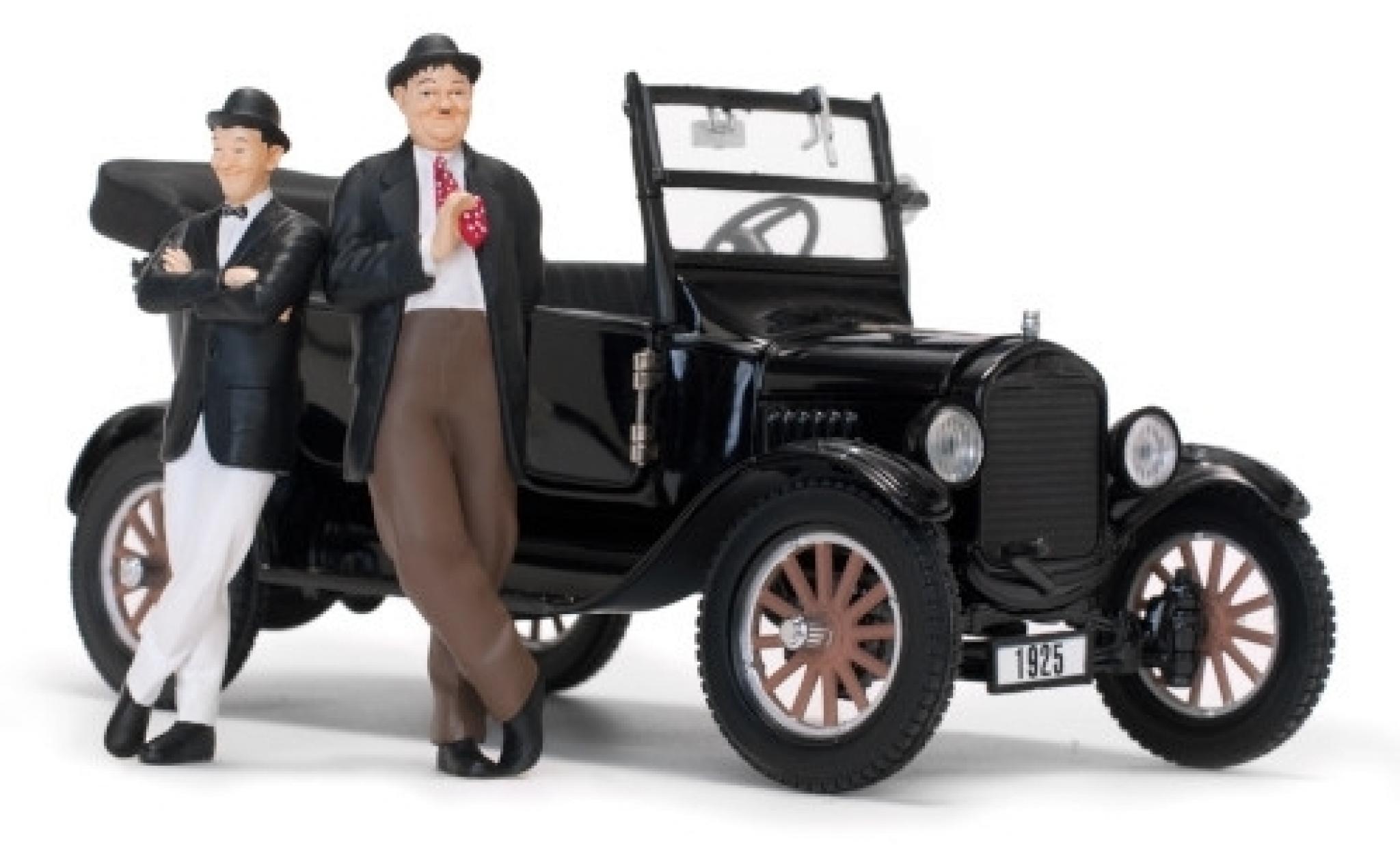 Ford Model T 1/24 Sun Star Touring nero 1925 y compris les Laurel et Hardy figurines modellino in miniatura