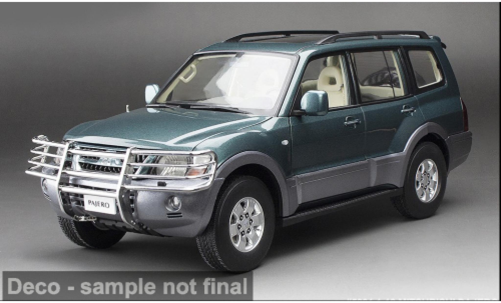 Mitsubishi Pajero 1/18 Sun Star V73 grün 1:18 modellino in miniatura