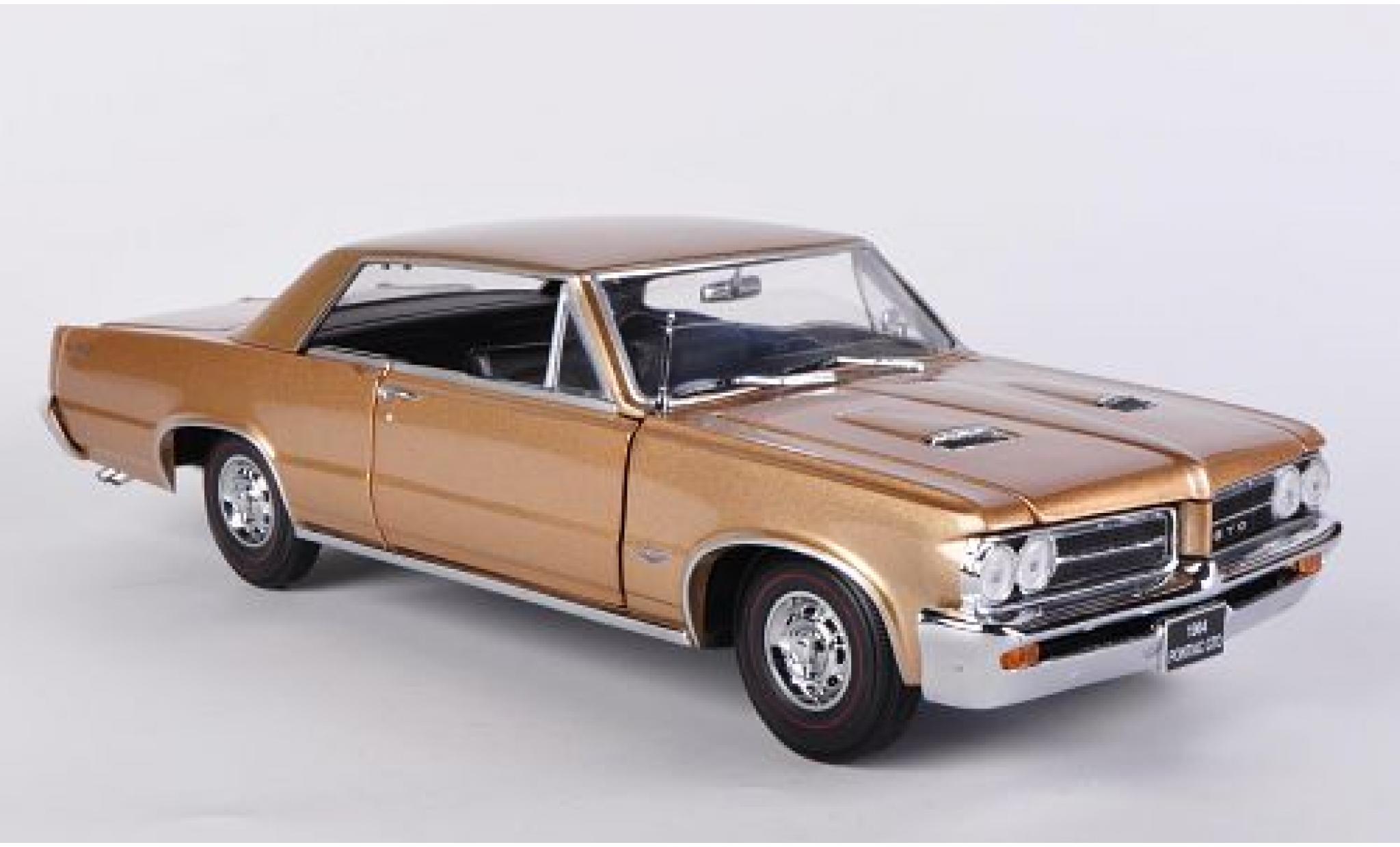 Pontiac GTO 1/18 Sun Star gold 1964 modellino in miniatura