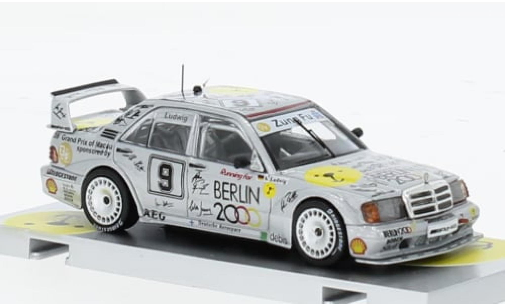 Mercedes 190 1/64 Tarmac Works E 2.5-16 Evo 2 (W201) No.9 Macau Guia Race 1992 1:64 modellino in miniatura
