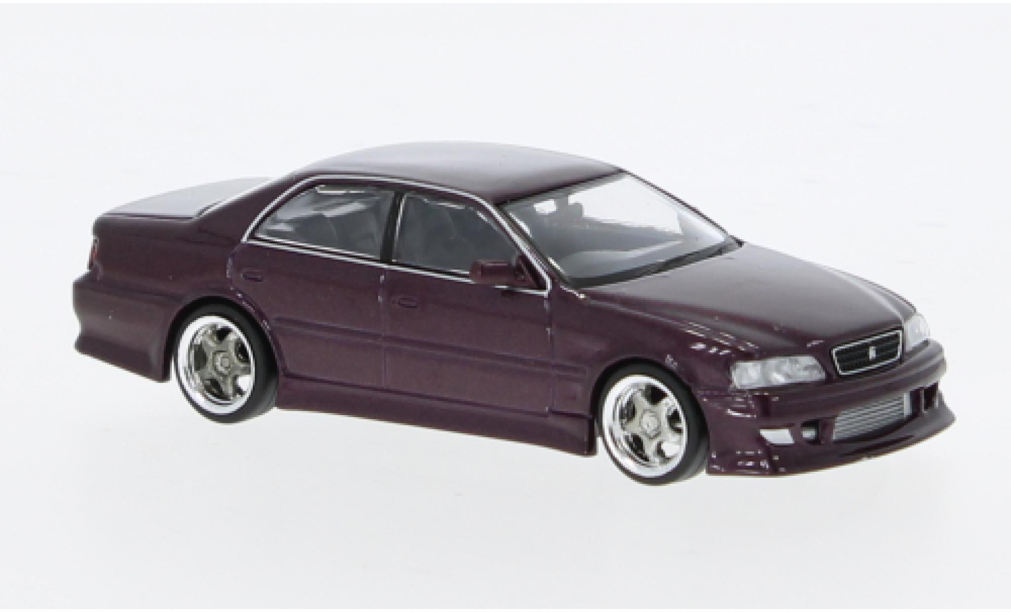 Toyota Chaser 1/64 Tarmac Works (JZX100) Vertex metallise violett 1:64 modellino in miniatura