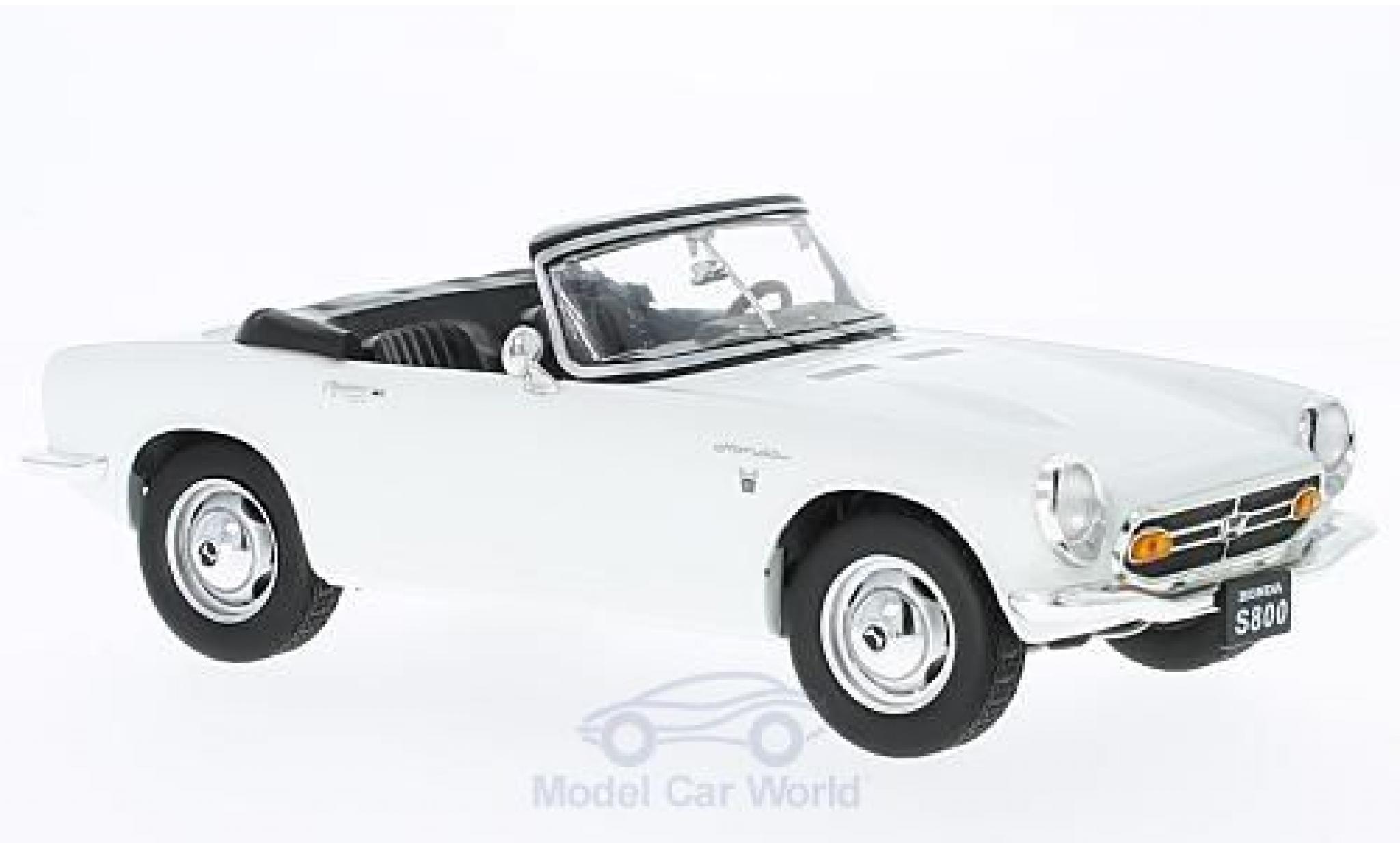 Honda S800 1/18 Triple 9 Collection Cabrio bianco 1966 ohne Vitrine modellino in miniatura
