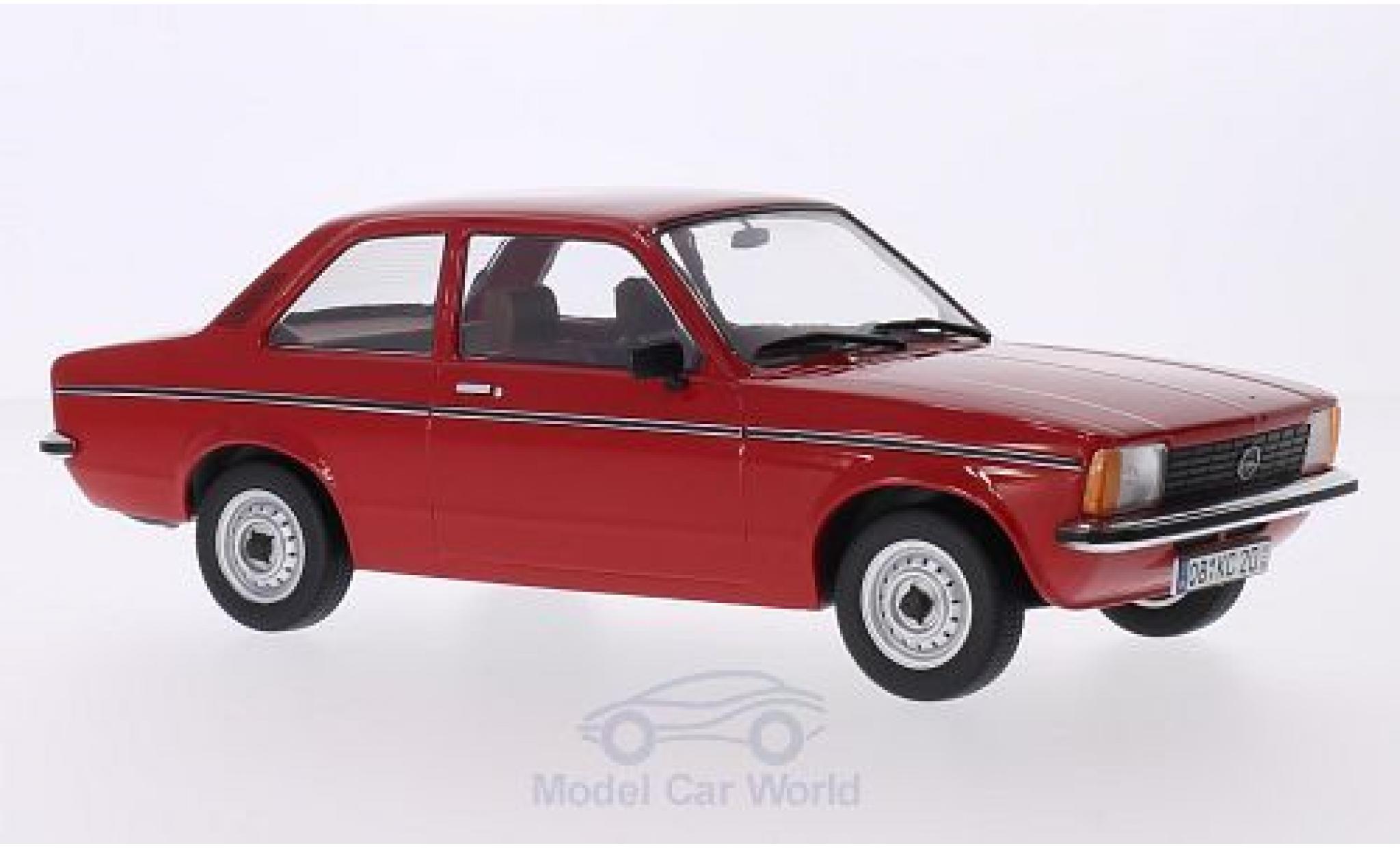 Opel Kadett E 1/18 Triple 9 Collection C Limousine rosso 2-Türer modellino in miniatura