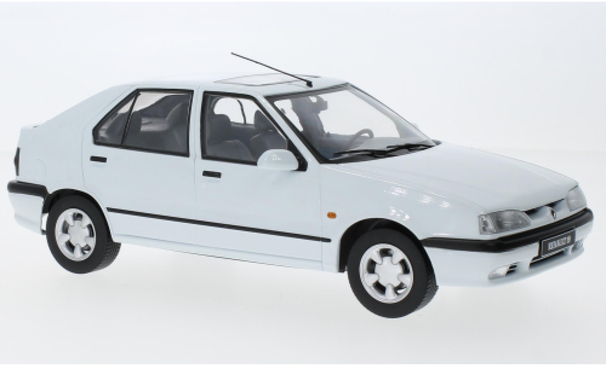 Renault 19 1/18 Triple 9 Collection bianco 94 modellino in miniatura