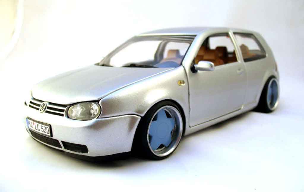 Volkswagen Golf 4 GTI 1/18 Revell 4 GTI german look jantes borbet type a modellino in miniatura