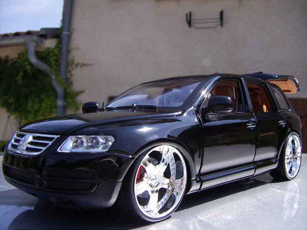 Volkswagen Touareg 1/18 Welly dub style jantes 20 pouces chromees modellino in miniatura