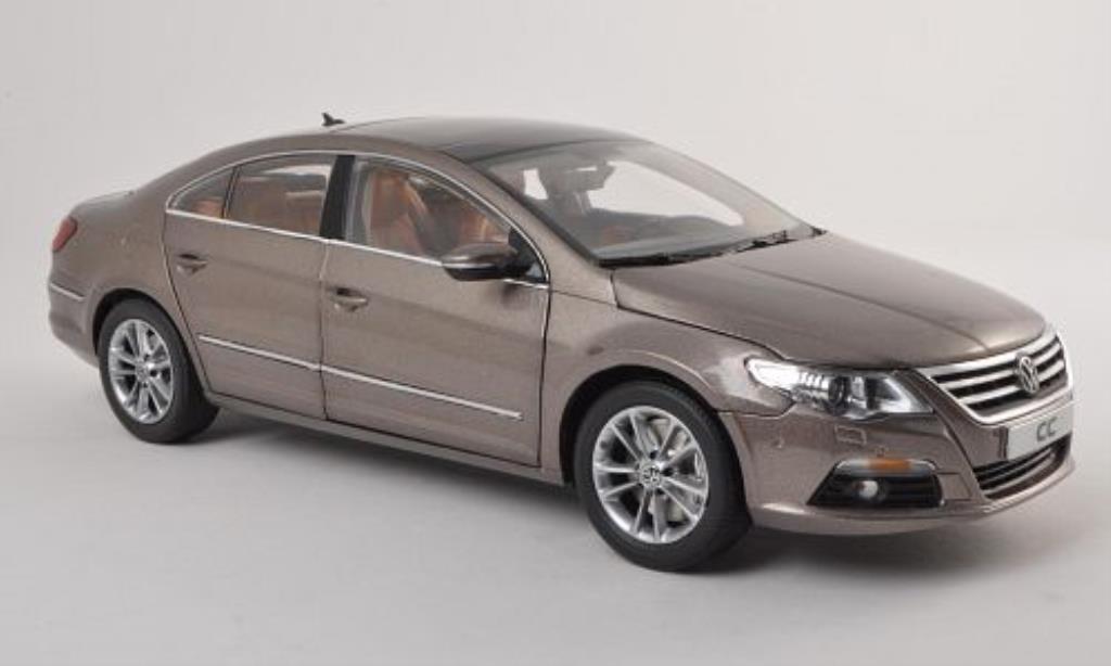 Volkswagen Passat CC 1/18 Paudi CC beige 2011 modellino in miniatura