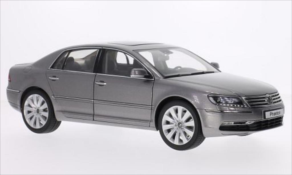 Volkswagen Phaeton 1/18 Kyosho metallico grigio modellino in miniatura