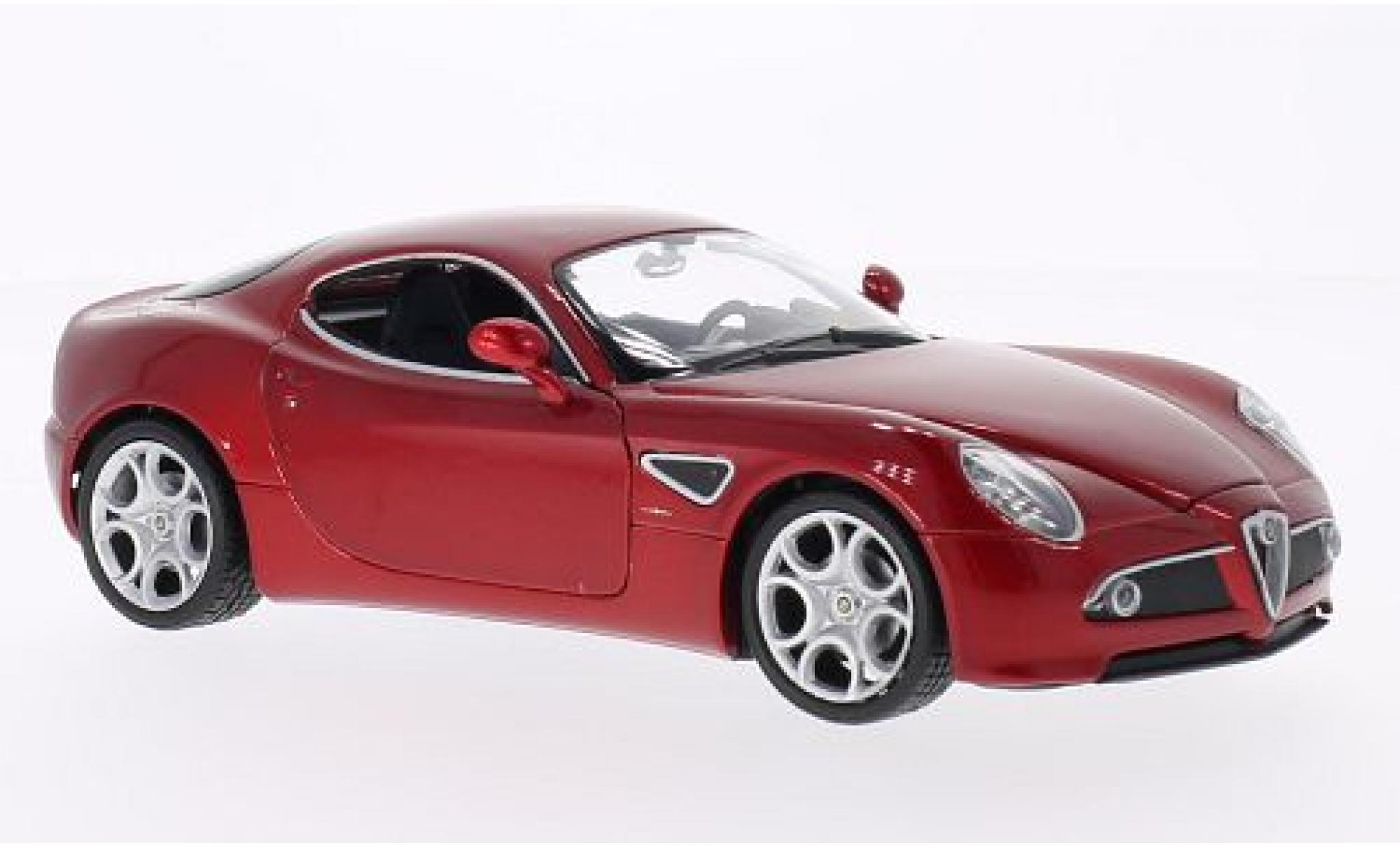 Alfa Romeo 8C 1/24 Welly Competizione metallico rosso modellino in miniatura