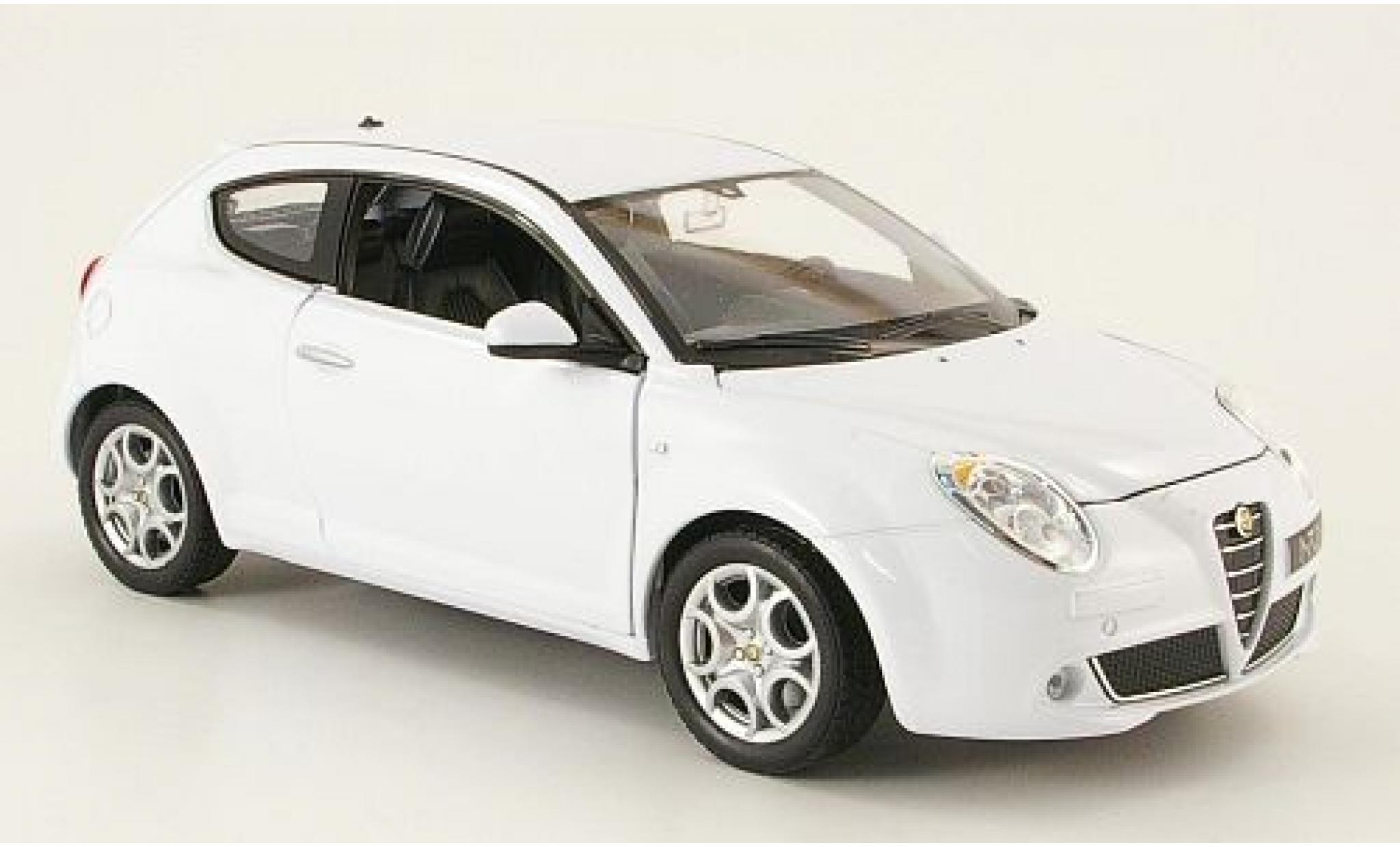 Alfa Romeo Mito 1/24 Welly MiTo weiss 1:24 modellino in miniatura
