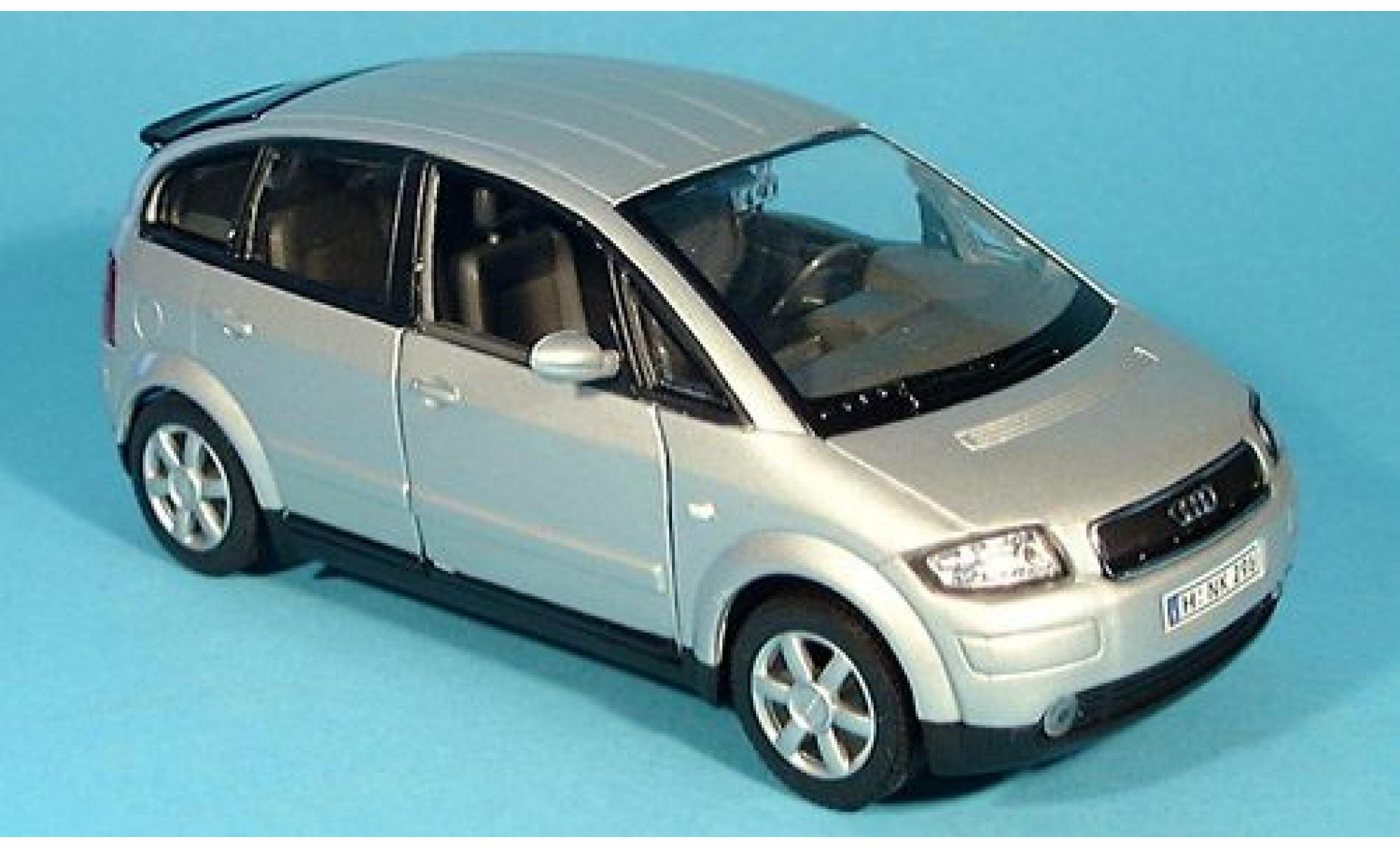 Audi A2 1/24 Welly silber 1:24 modellino in miniatura