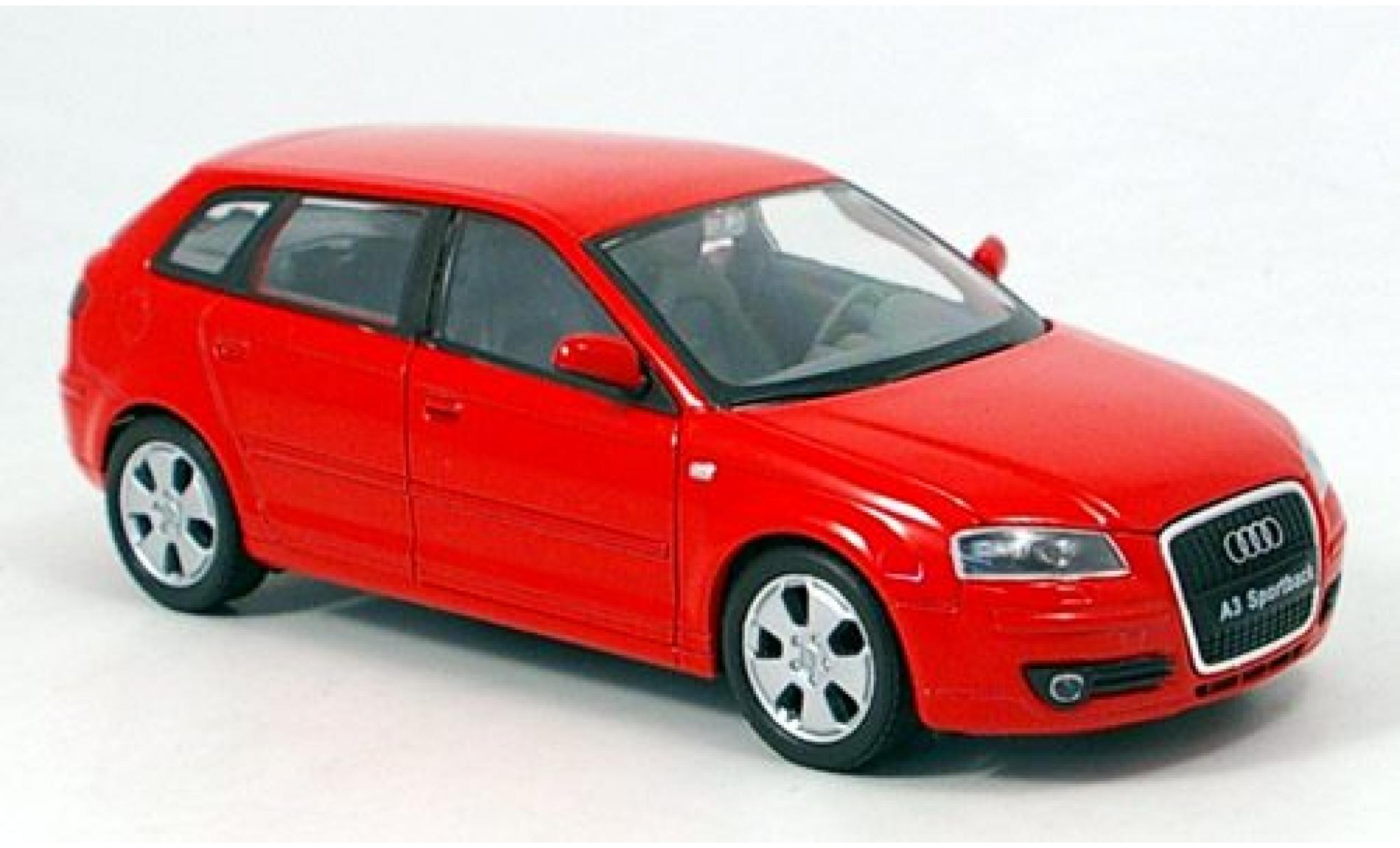Audi A3 1/24 Welly Sportback rot 1:24 modellino in miniatura