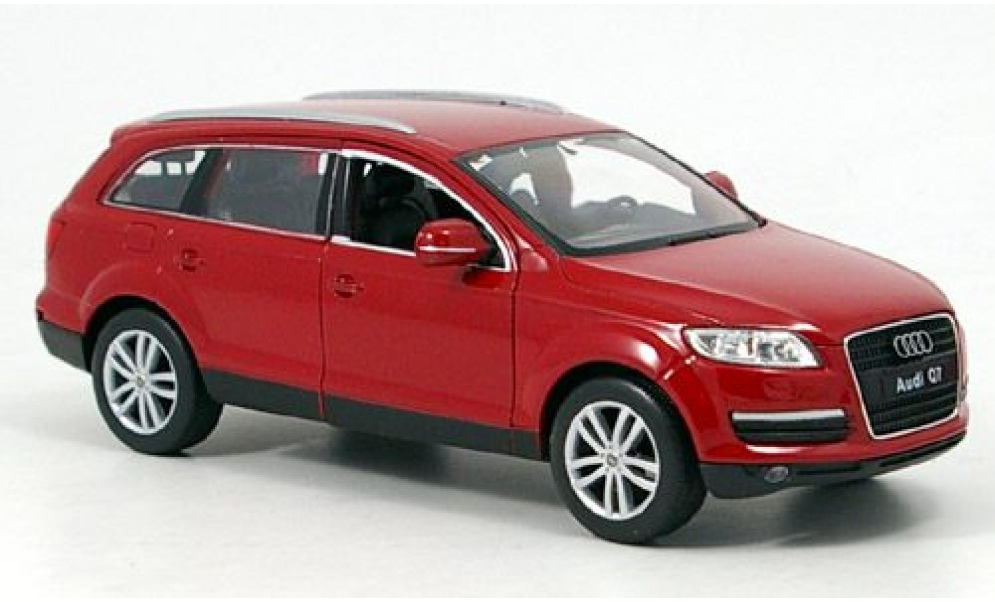 Audi Q7 1/24 Welly rot 1:24 modellino in miniatura