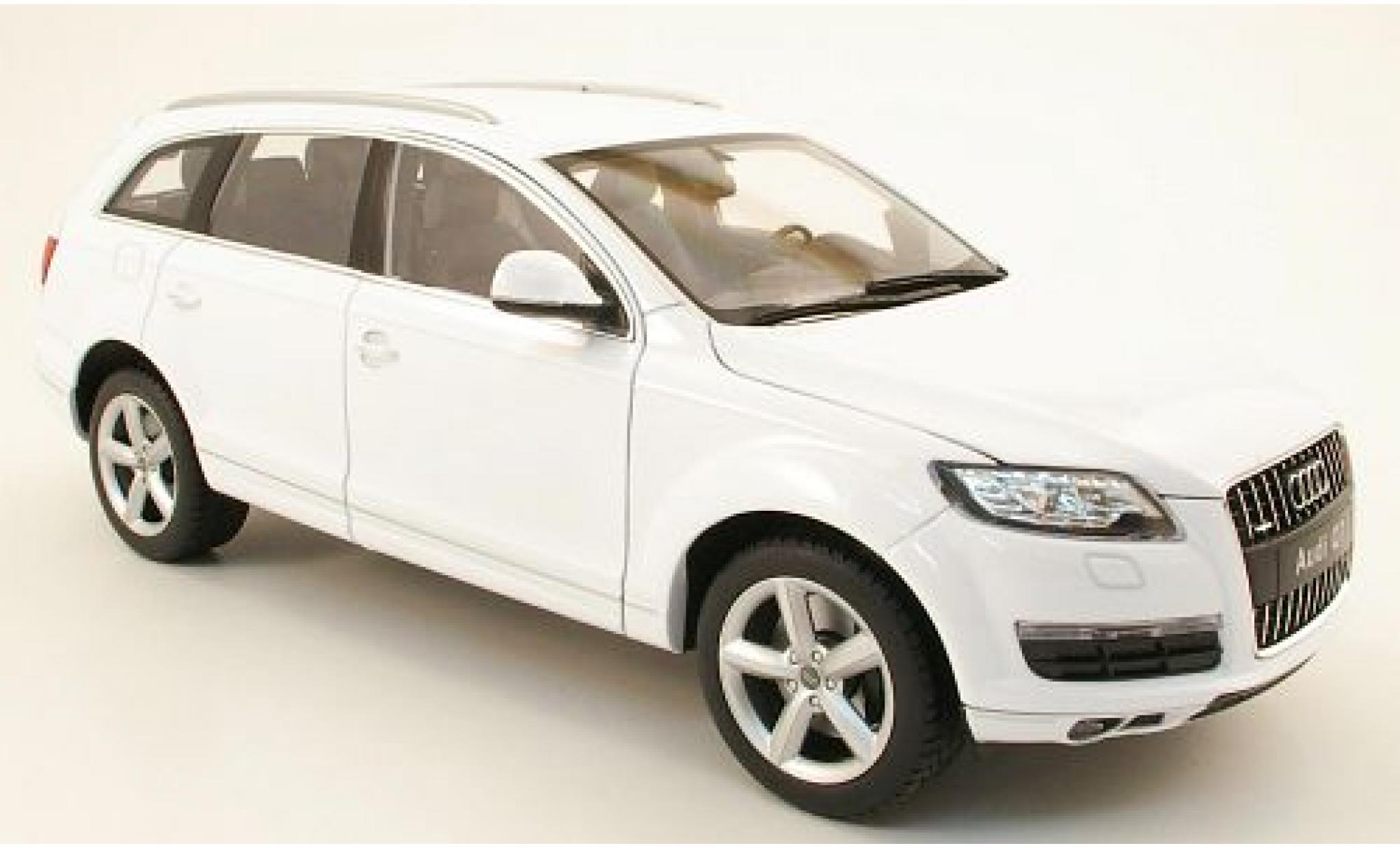 Audi Q7 1/18 Welly weiss 2010 1:18 modellino in miniatura