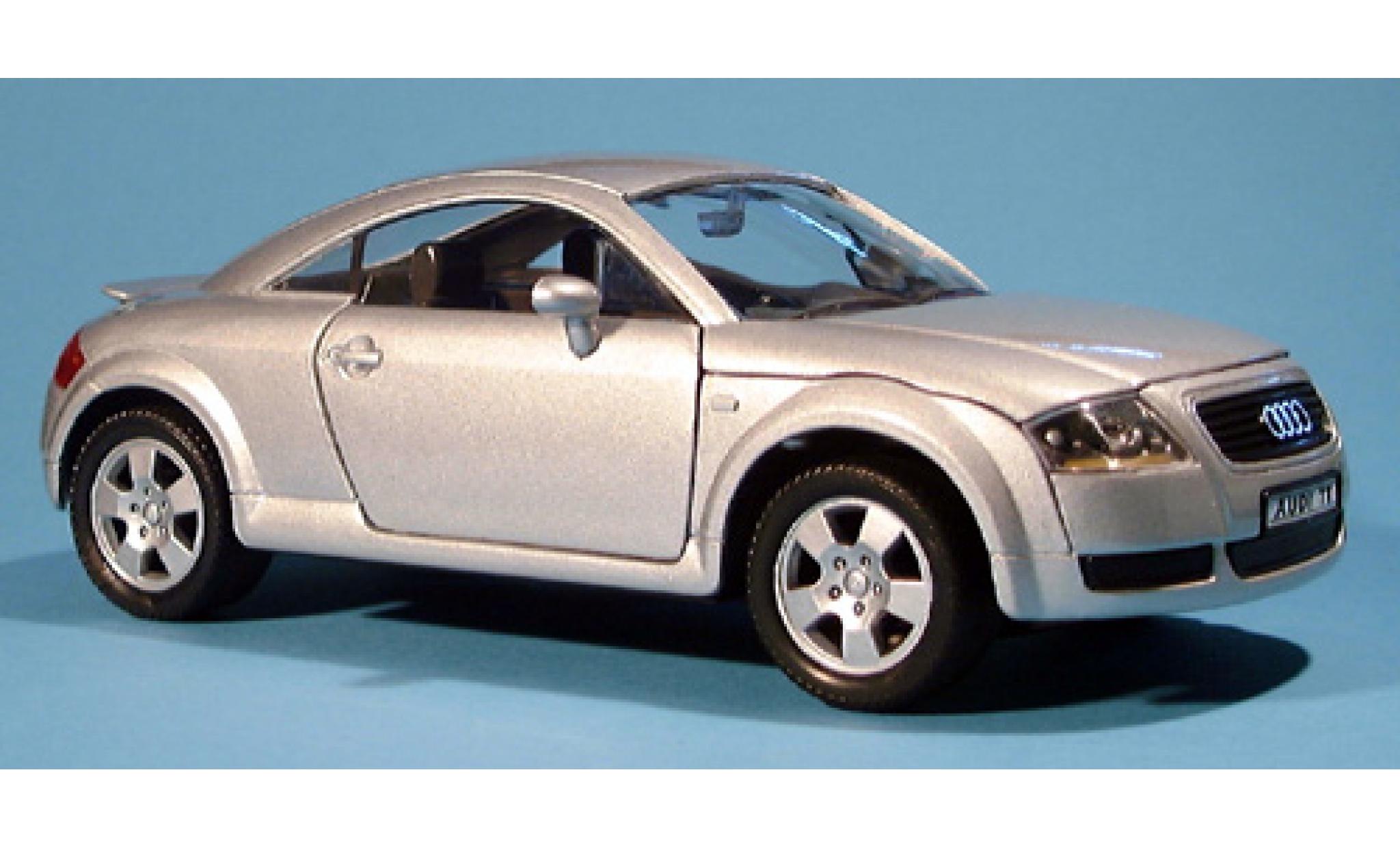 Audi TT 1/24 Welly Coupe weiss 1:24 modellino in miniatura