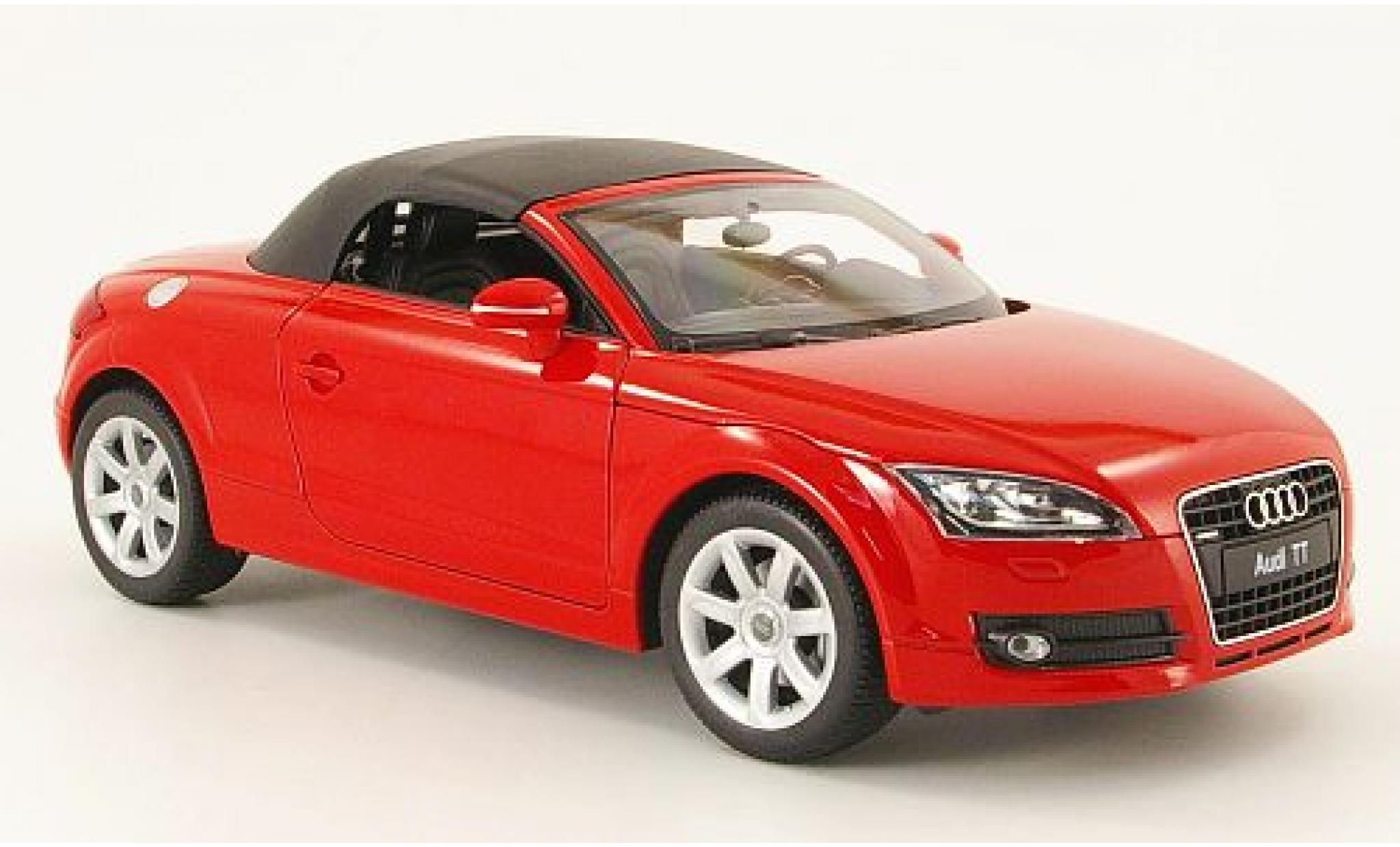 Audi TT 1/18 Welly Roadster rot geschlossen 1:18 modellino in miniatura